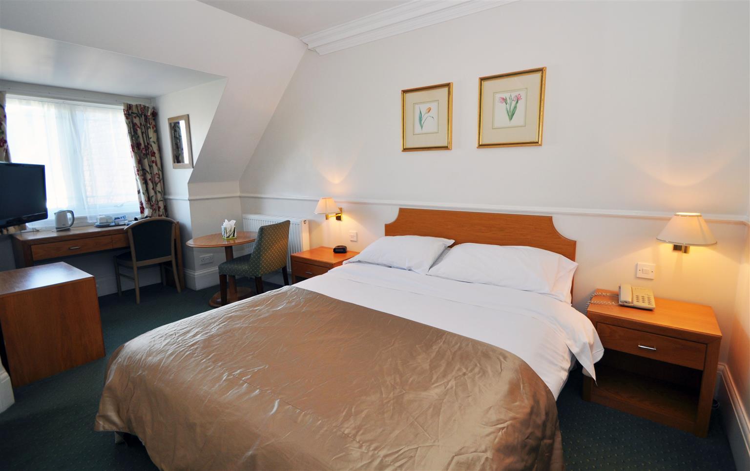 Montague Hotel Борнмът Екстериор снимка