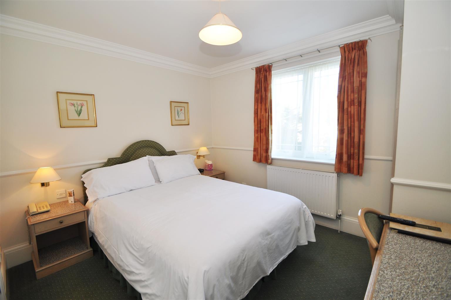 Montague Hotel Борнмът Екстериор снимка