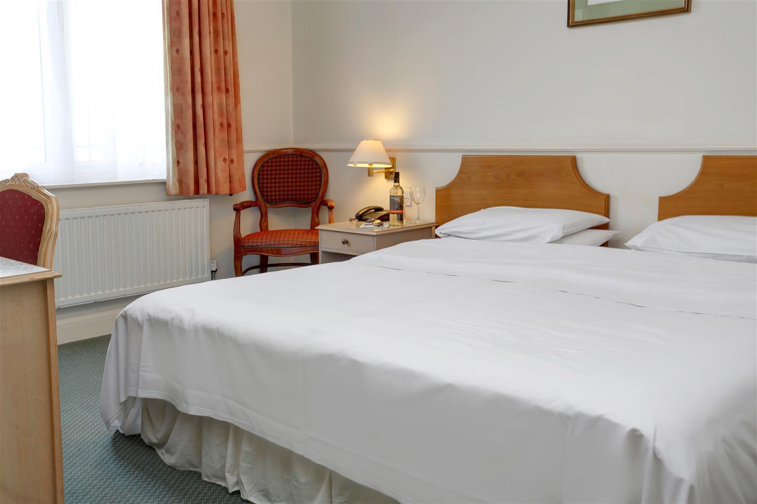 Montague Hotel Борнмът Екстериор снимка